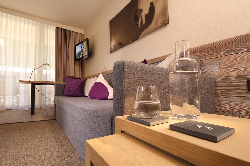 Bergland Design- Und Wellnesshotel Solden Ruang foto